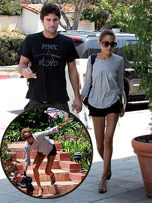 Nicole Richie Engagement Ring Dj Am. I hope DJ AM is not too